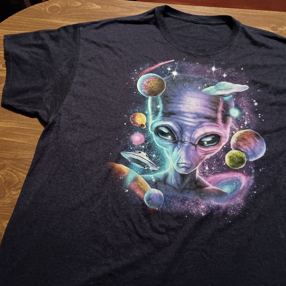 TRIPPY ALIEN T-SHIRT - 2XL // Psychedelic Cosmic tee shirt - Picture 3 of 7